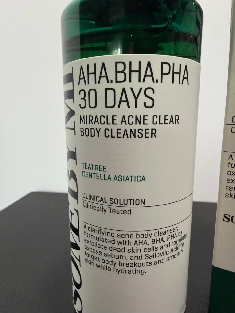 AHA.BHA.PHA 30 Days Miracle Acne Clear Body Cleanser -